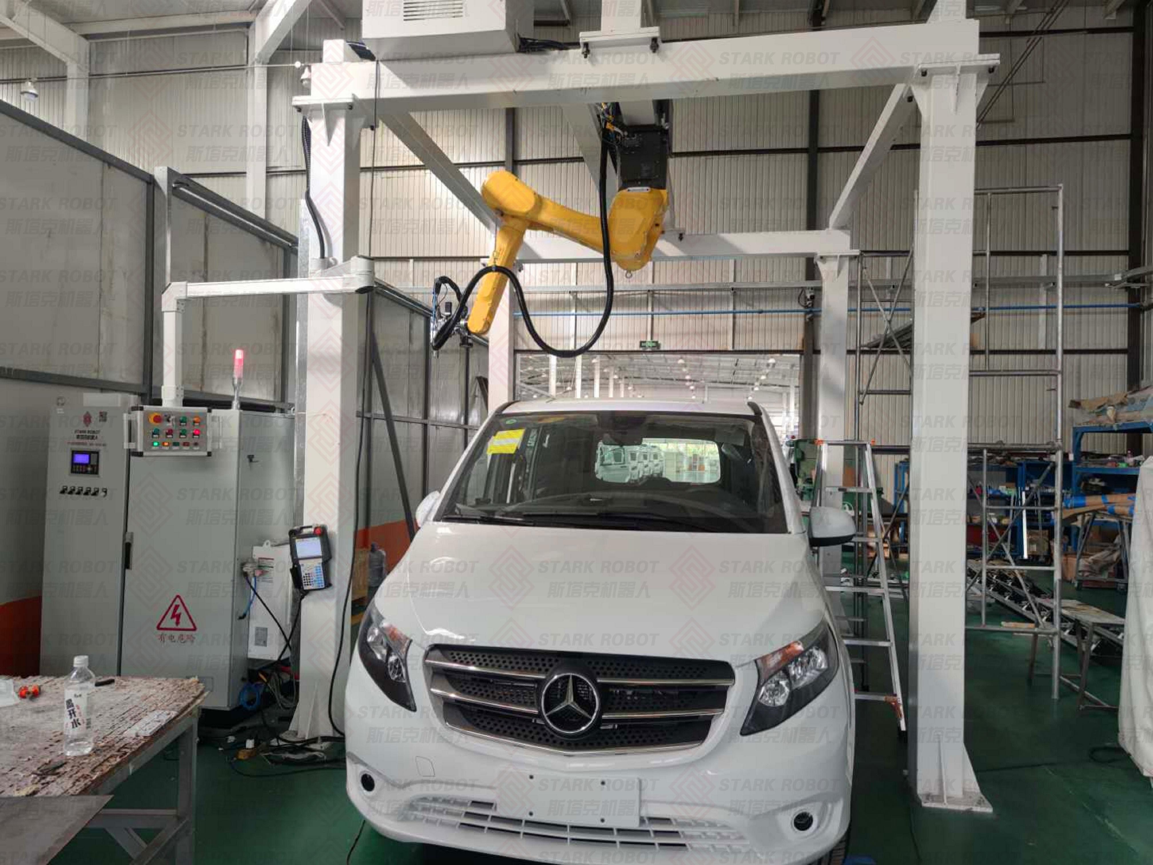 改裝車(chē)鈑金切割，車(chē)輛無(wú)需定位，視覺(jué)定位程序自動(dòng)調整，方便快捷。